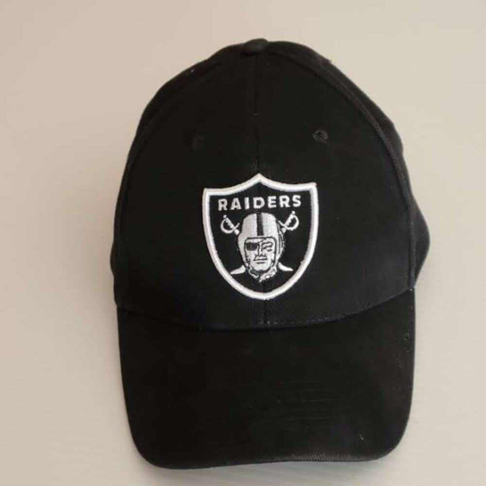 Oakland Raiders  Hat Cap Black with  Logo One size fits all, adjustable